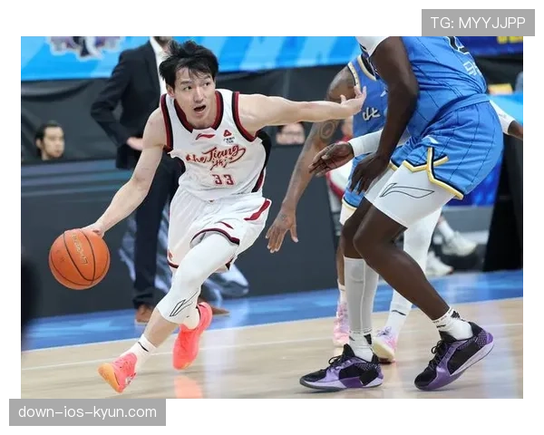 篮球比赛中什么是持球启动规则？