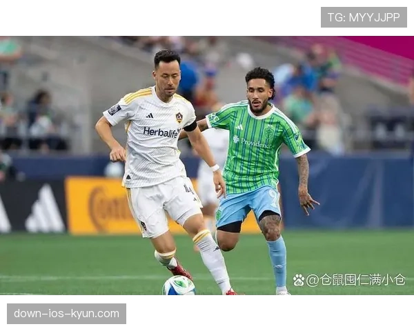 洛杉矶银河主场迎战西雅图海湾人，关键三分争夺战
